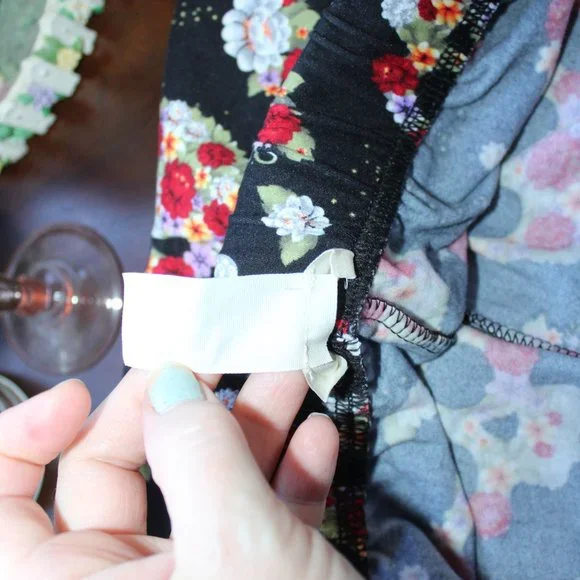 Women's Fleece Lined Jogger Pant - Skull Floral Print - NWT - Picture 10 of 10